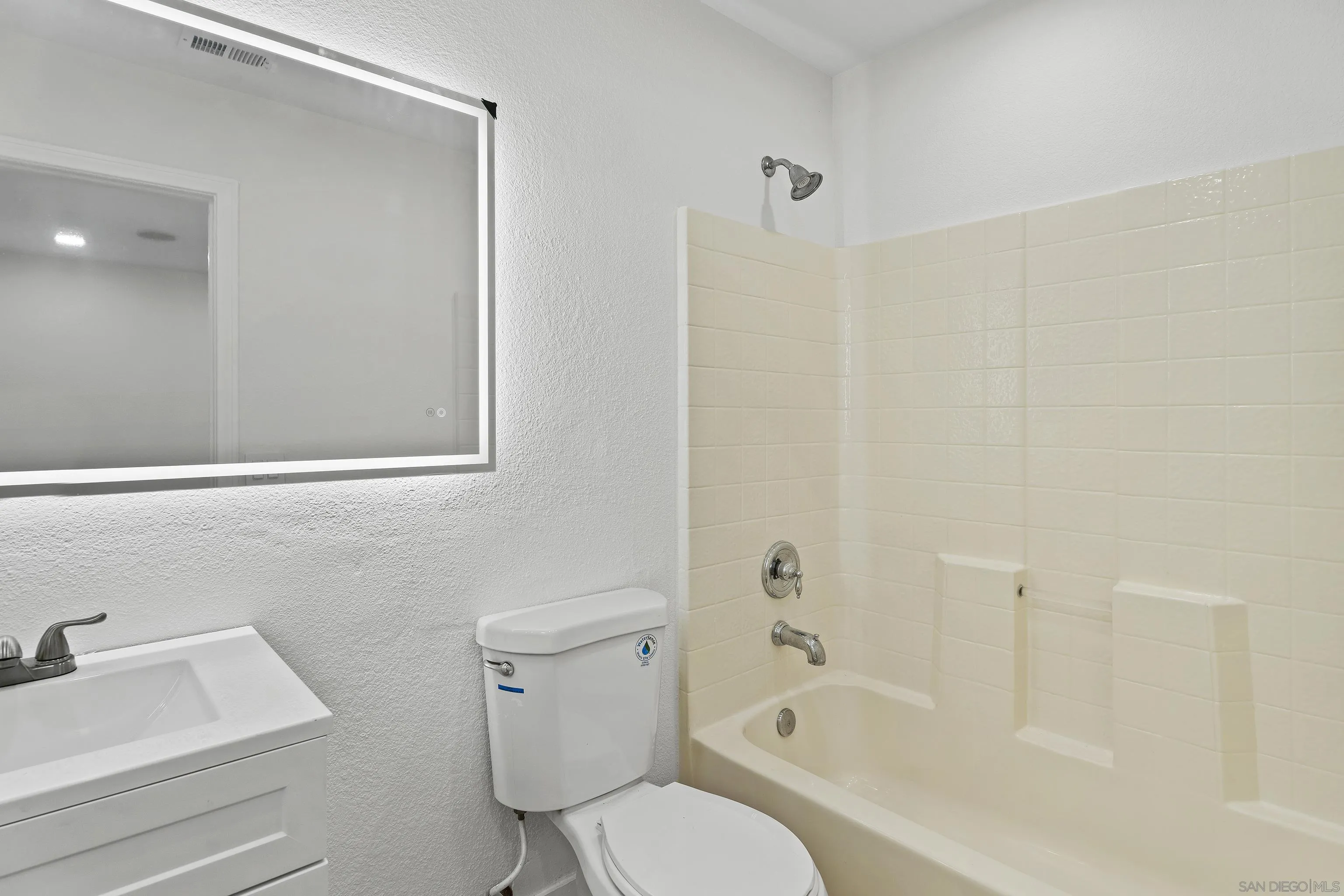 https://cdn.realtyfeed.com/cdn/127/260002123/e571b20fb6a88236ac16d85df265ad13.webp
