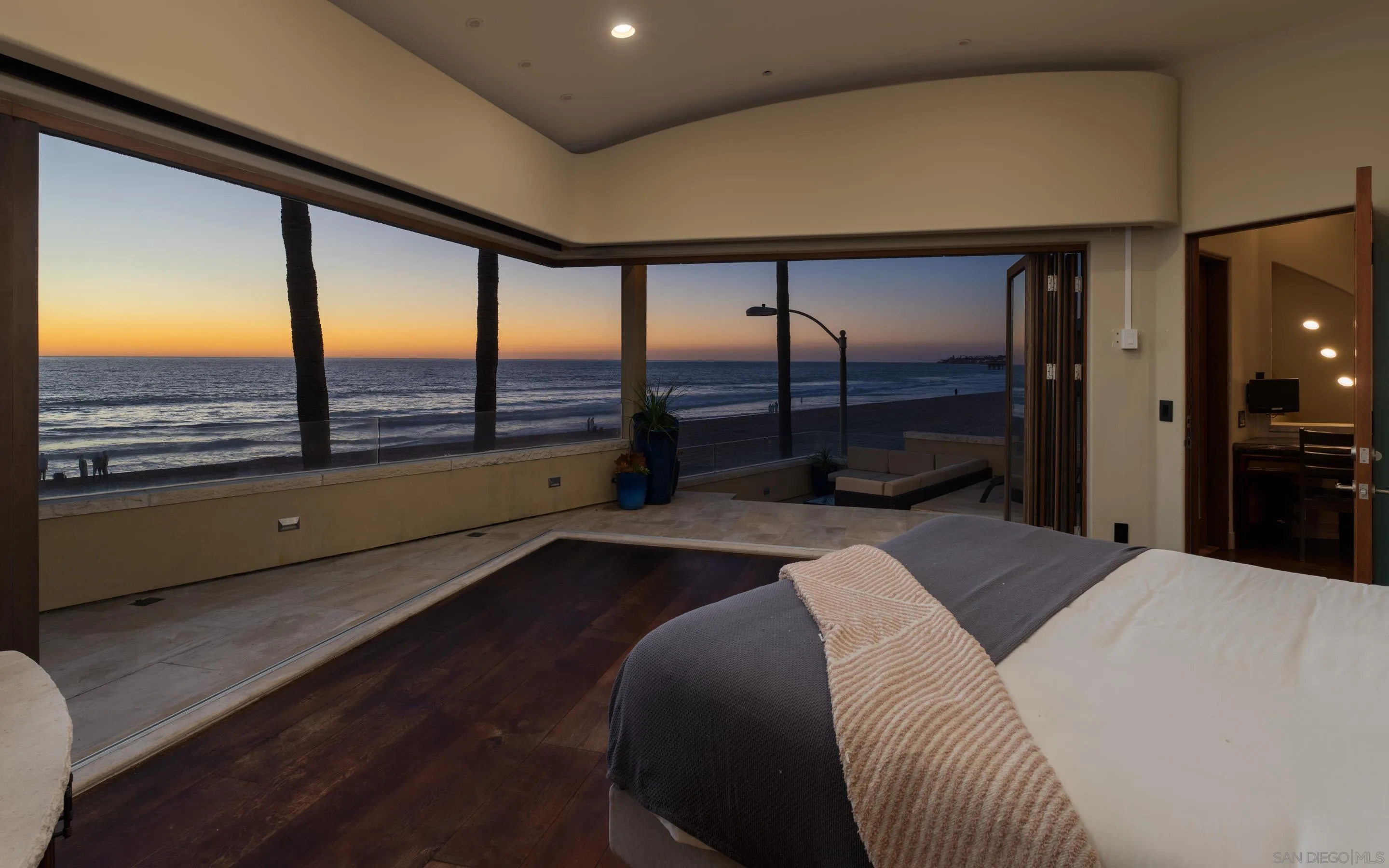 3921 Ocean Front Walk, San Diego, CA, 92109