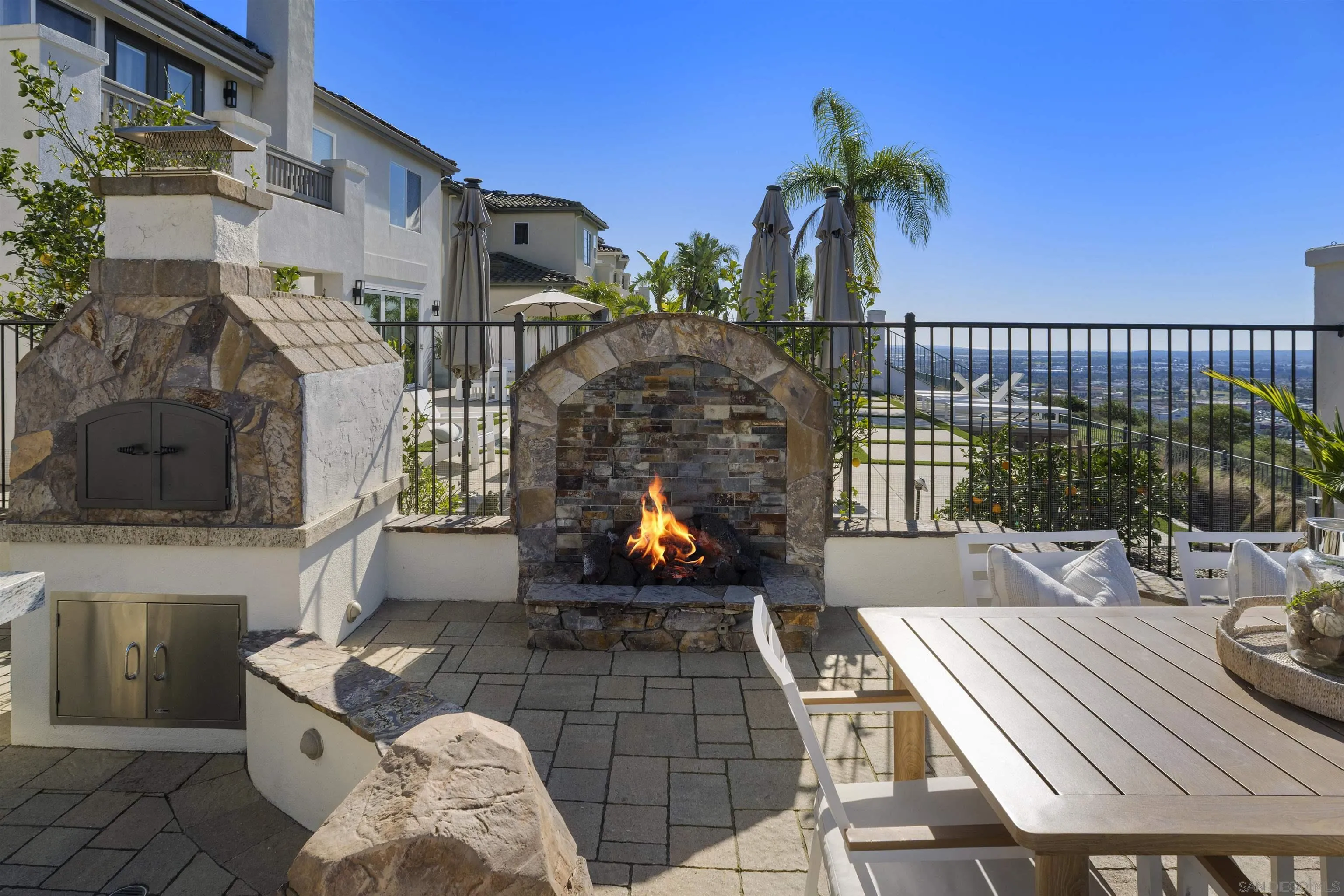 https://cdn.realtyfeed.com/cdn/127/260002125/4eda1c02d9b0a84d58177881a87484ca.webp