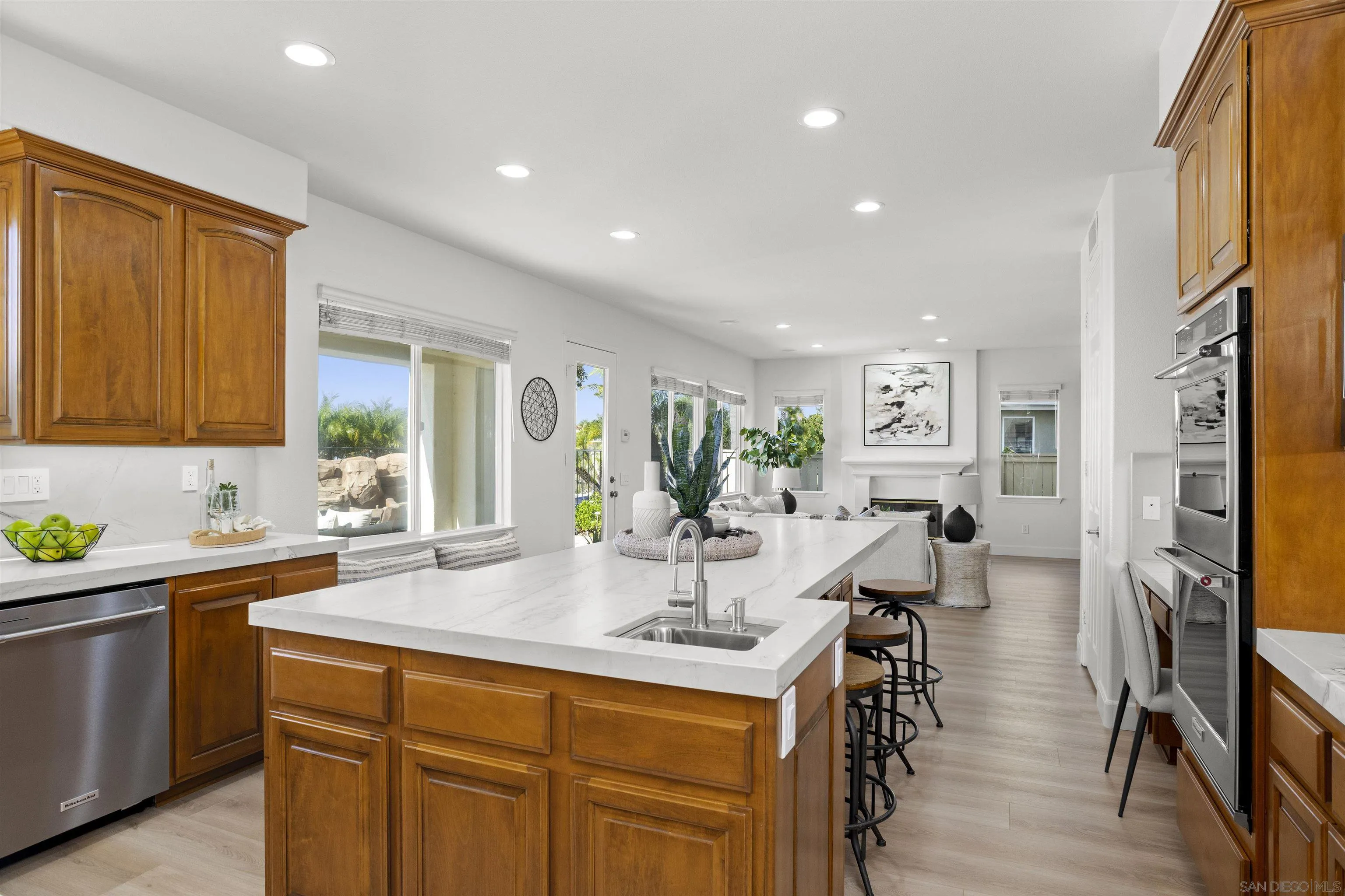 https://cdn.realtyfeed.com/cdn/127/260002125/a080159cacb1b3349e99b312f32baca1.webp