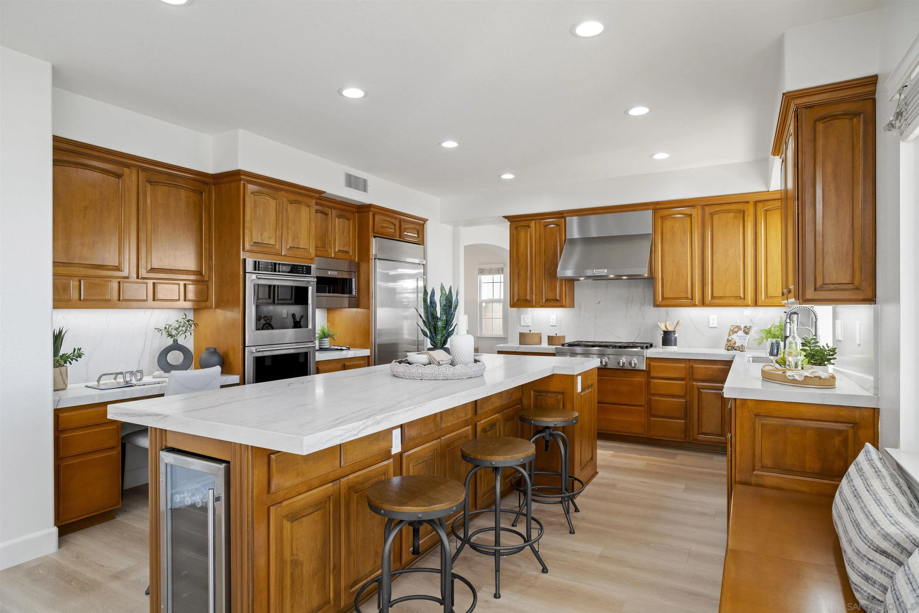 https://cdn.realtyfeed.com/cdn/127/260002125/f819fe7da57d08da452c2f3505012386.webp