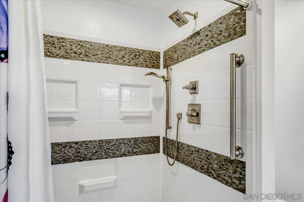 https://cdn.realtyfeed.com/cdn/127/260002130/453ae2c16f8b2936690f9420eefc420c.webp