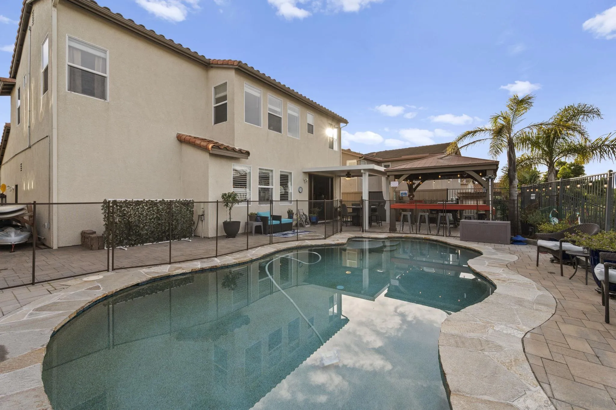 https://cdn.realtyfeed.com/cdn/127/260002131/002c7f1424c69860443b870147ba5971.webp