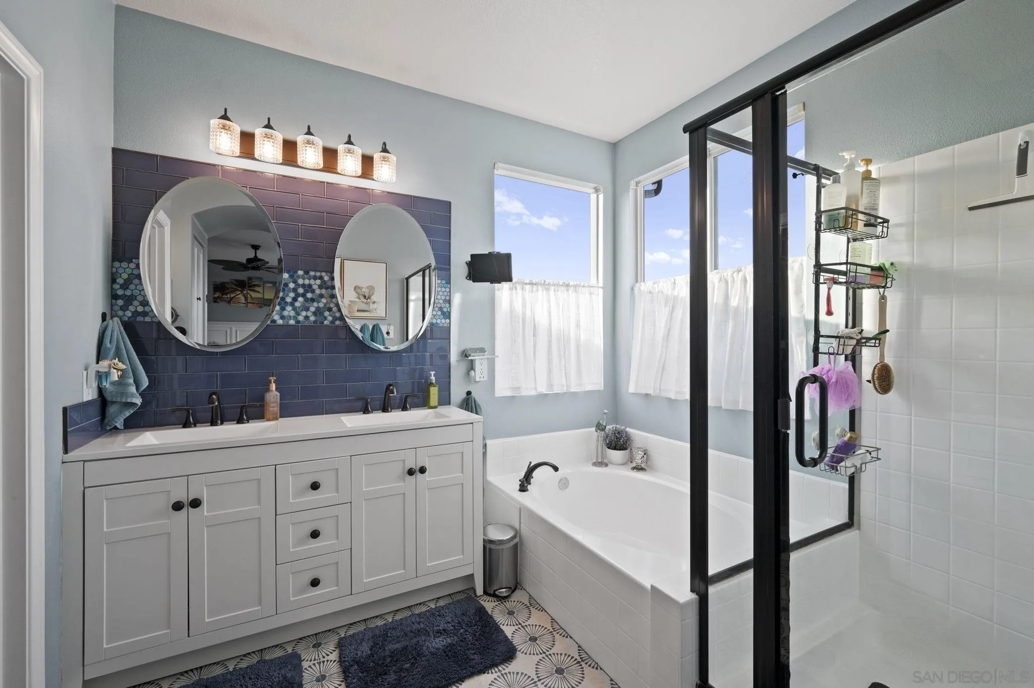 https://cdn.realtyfeed.com/cdn/127/260002131/2c16c6df0d48f45233301d647b474267.webp