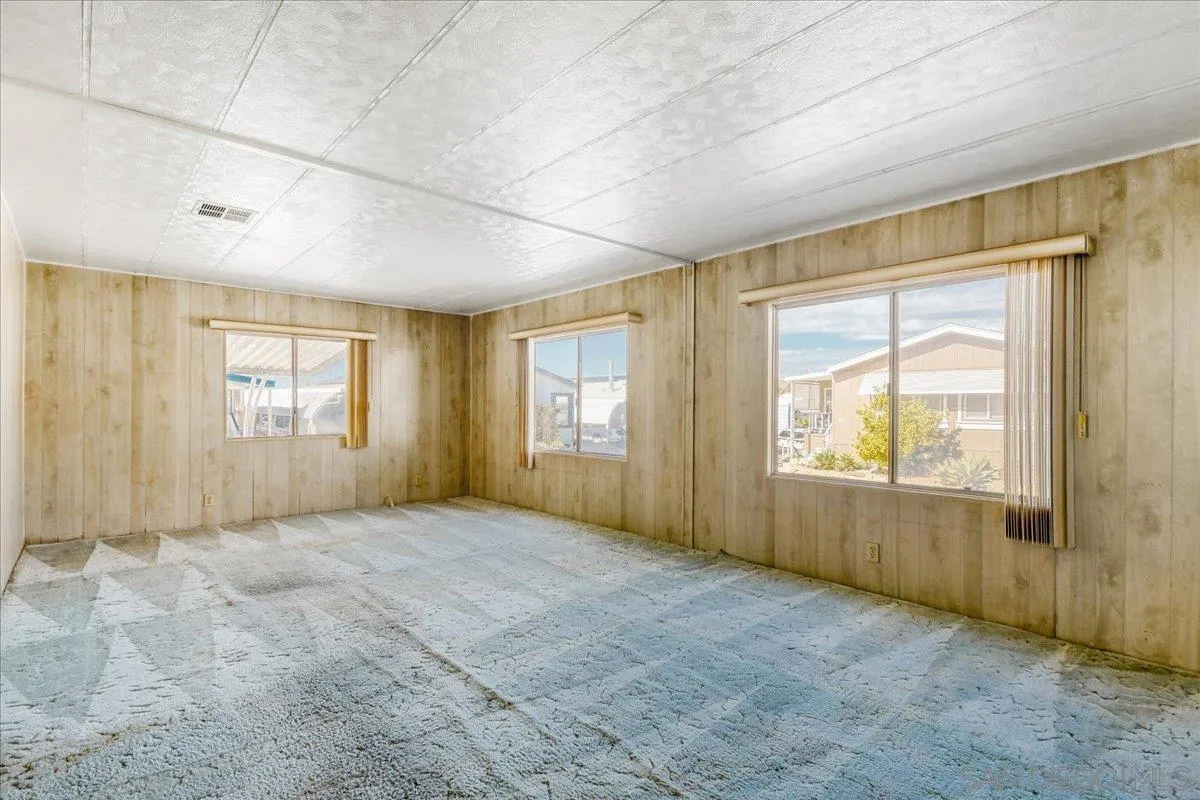 https://cdn.realtyfeed.com/cdn/127/260002132/5160fc1e2068208ba026bda7afa6ca6b.webp