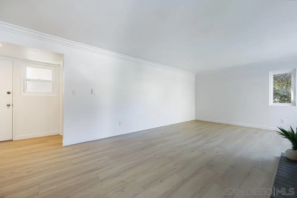 Photo #32: 260002137 Listing: Photo #32