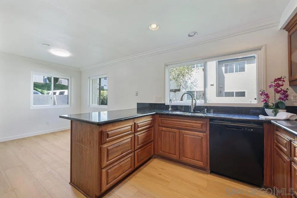 Photo #9: 260002137 Listing: Photo #9