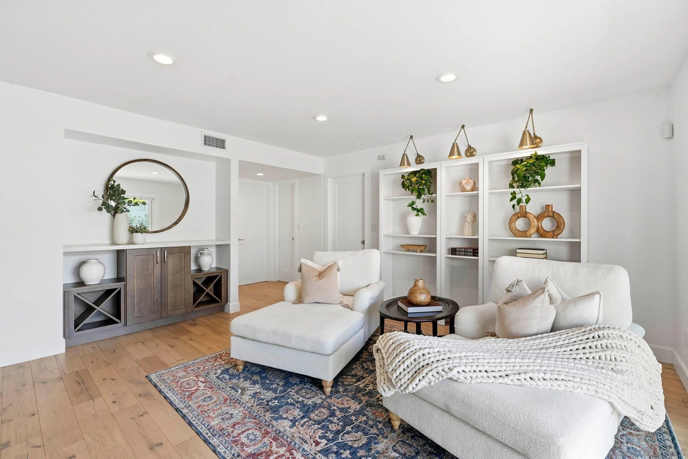 https://cdn.realtyfeed.com/cdn/127/260002139/043915b99298214d461ff77d72a90f54.webp