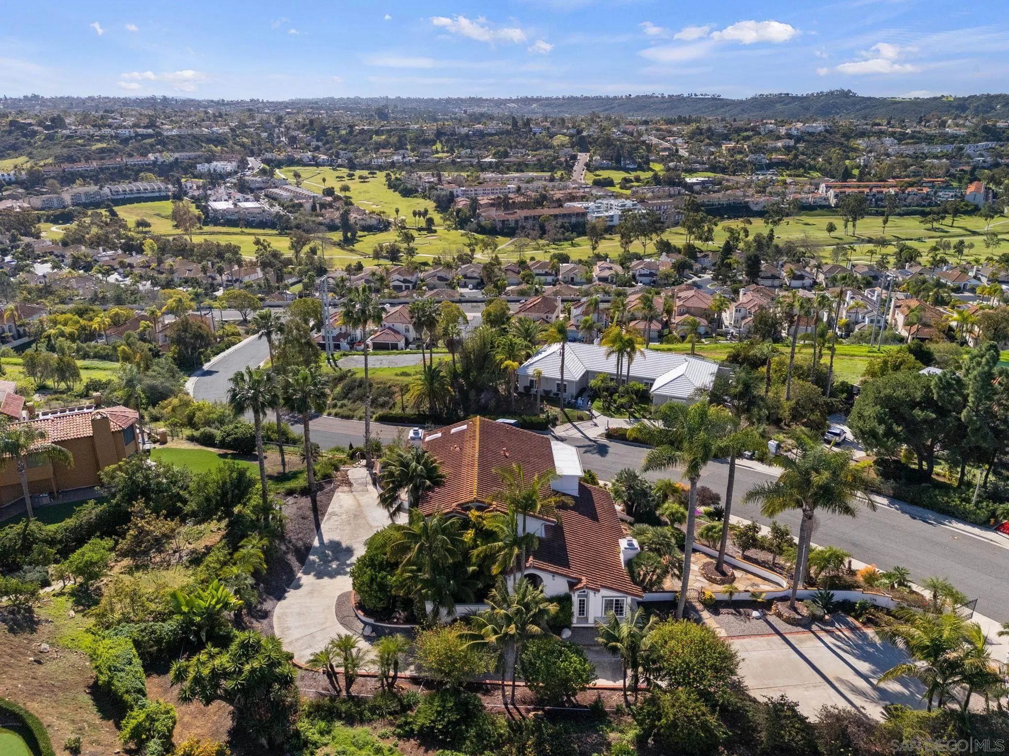 https://cdn.realtyfeed.com/cdn/127/260002143/0e075084d21bd0eb62116c6d78628308.webp
