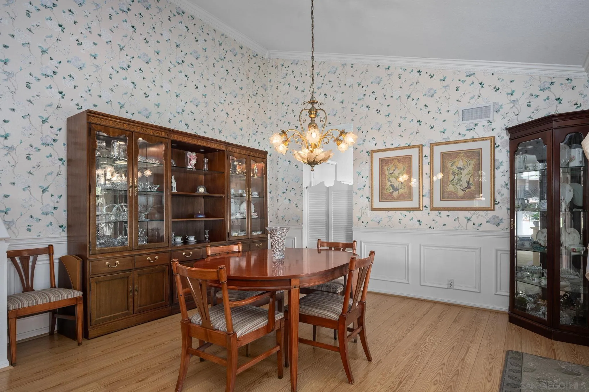 https://cdn.realtyfeed.com/cdn/127/260002143/d9d25782db546477af79ec7e7ba065c5.webp