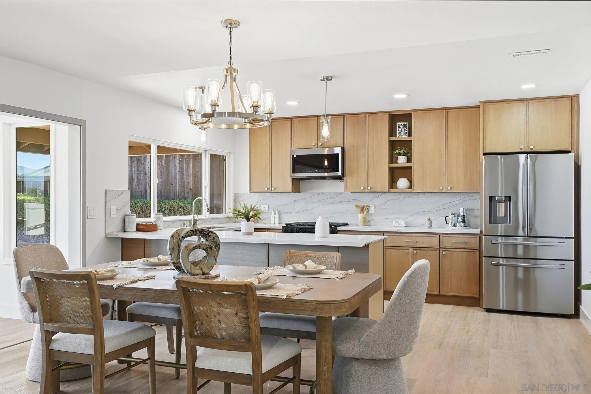 https://cdn.realtyfeed.com/cdn/127/260002151/26a92c9dd4118631964aa29ff1ba4f36.webp