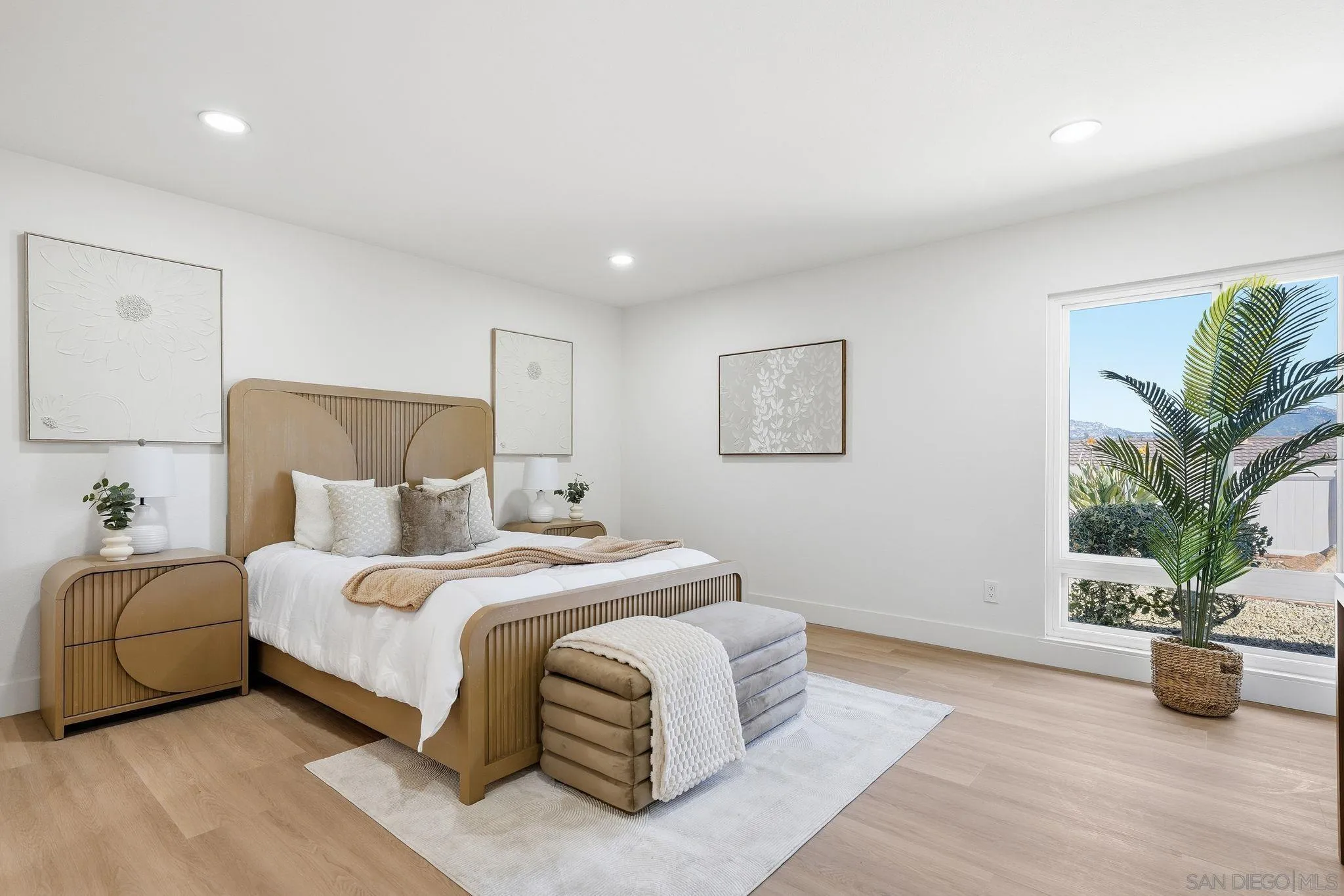 https://cdn.realtyfeed.com/cdn/127/260002151/814f0729b85595669caa58f6492d8748.webp