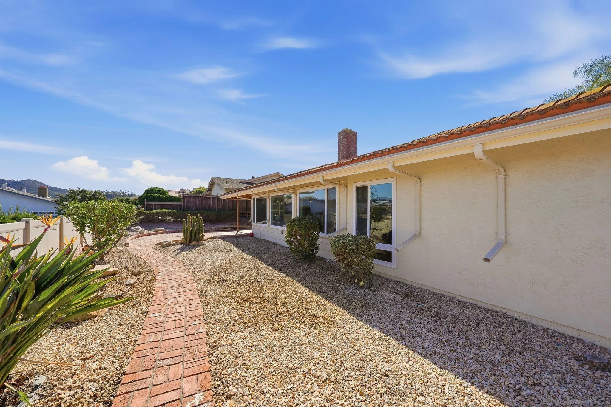 https://cdn.realtyfeed.com/cdn/127/260002151/8c824c2796aa4d00d7aced6aa3dd4523.webp