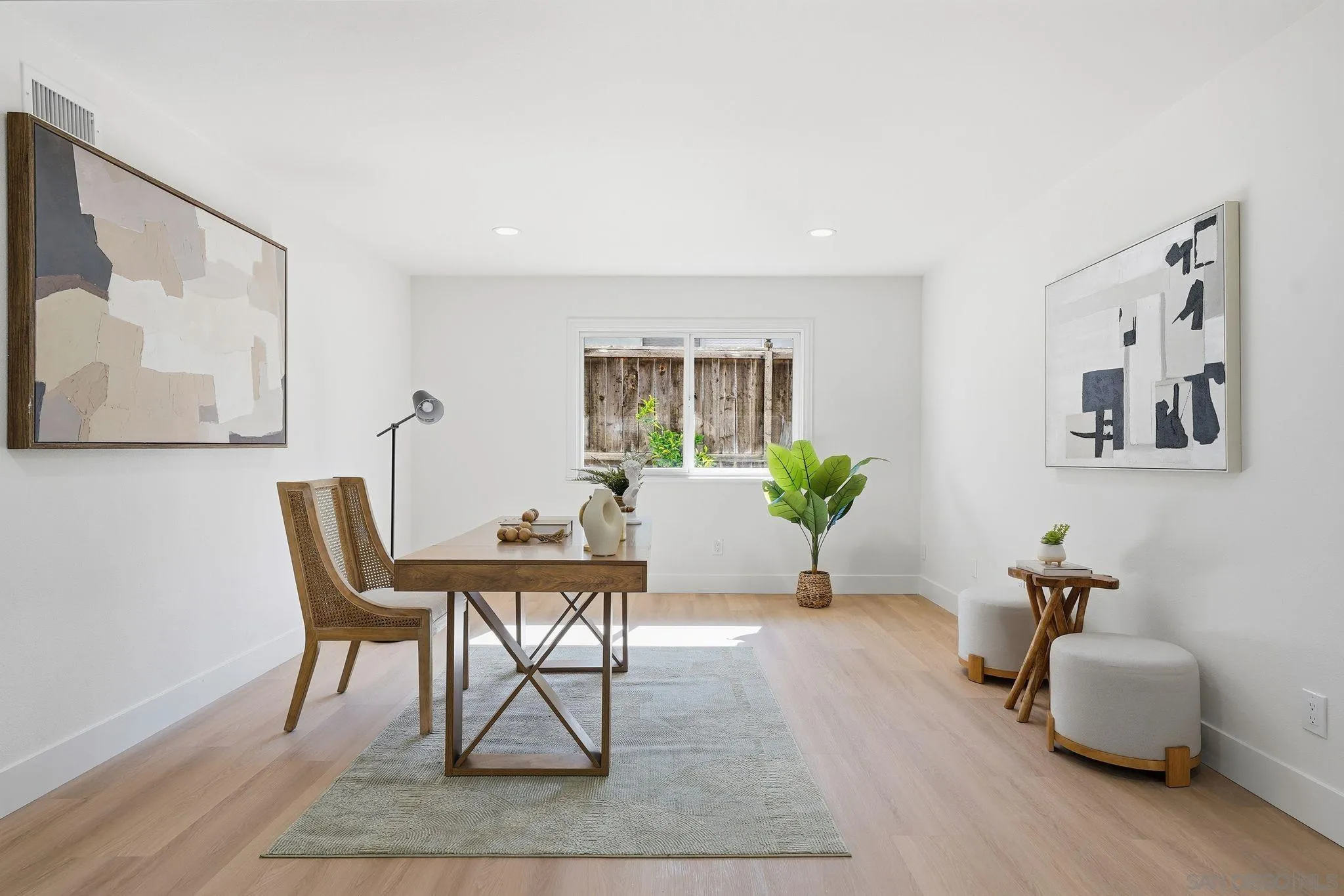 https://cdn.realtyfeed.com/cdn/127/260002151/8d45f875e959fa14052c3b491f41f5a2.webp