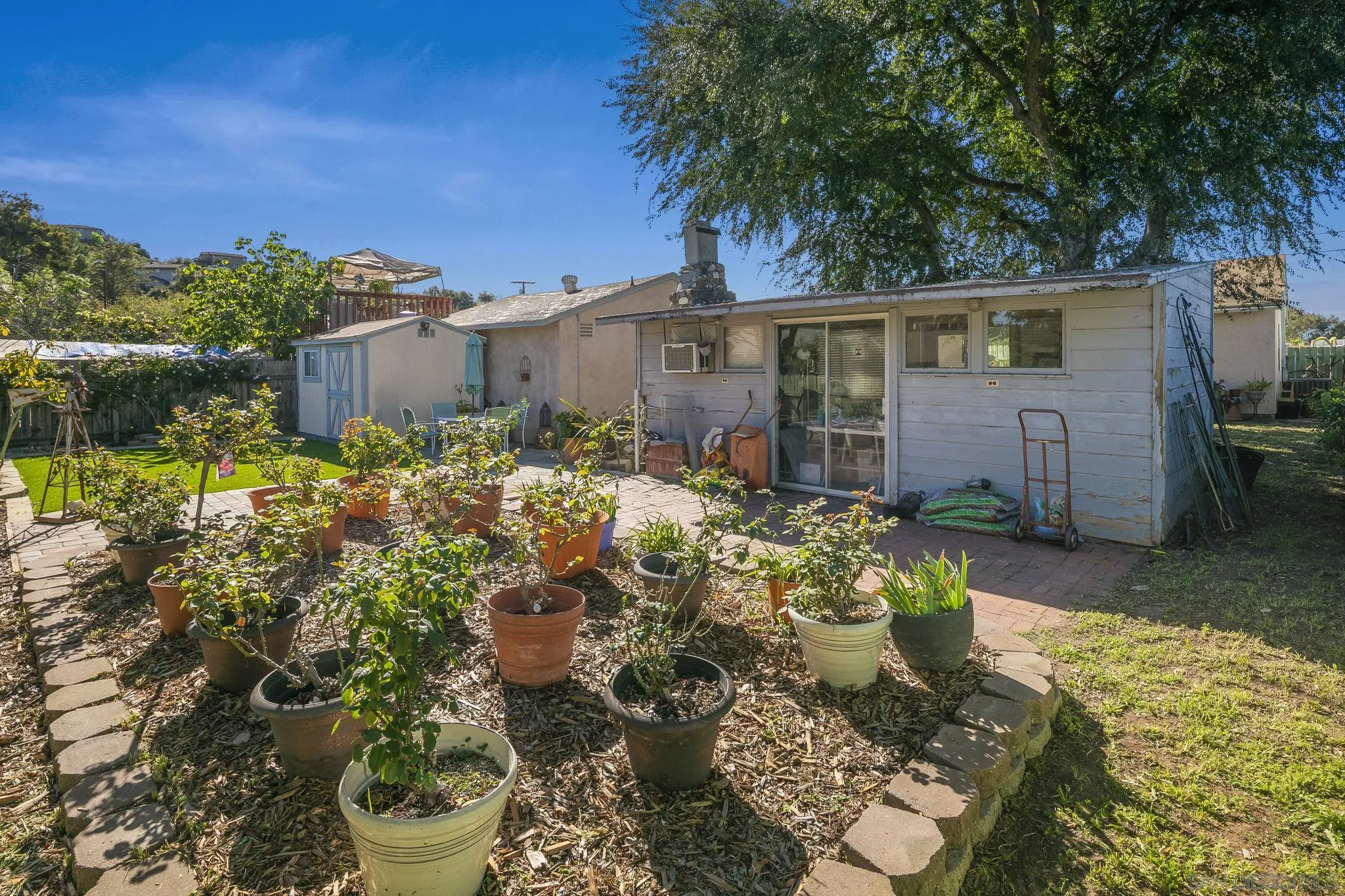 https://cdn.realtyfeed.com/cdn/127/260002152/1849c24d1328204b571560930b09cfc6.webp