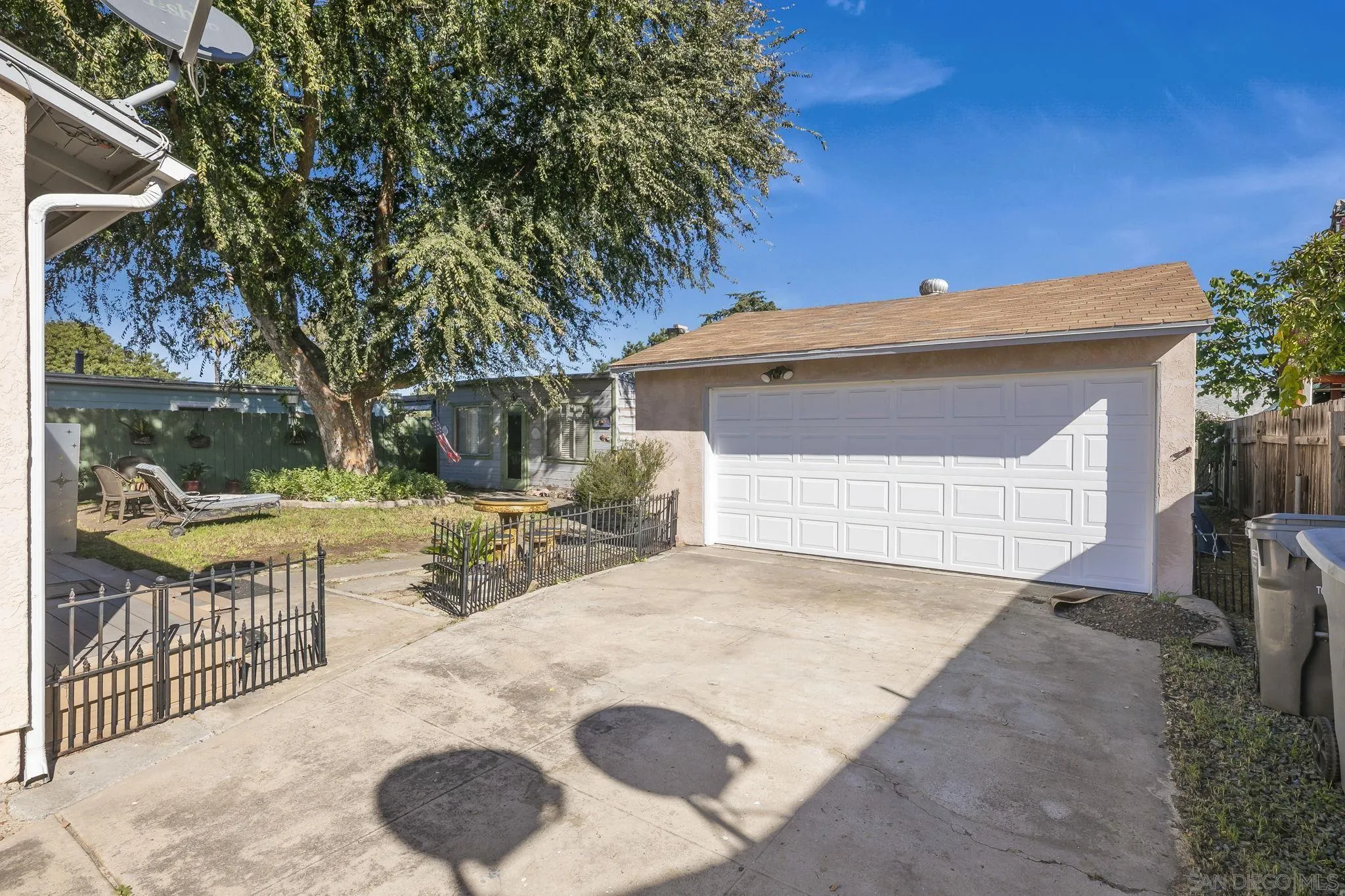 https://cdn.realtyfeed.com/cdn/127/260002152/f1a1229ce4b667b11fe38f754961ab1b.webp