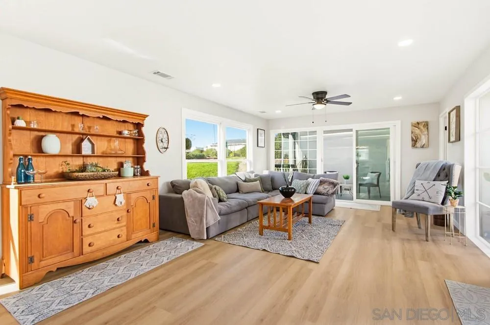 Photo #7: 260002155 Listing: Photo #7