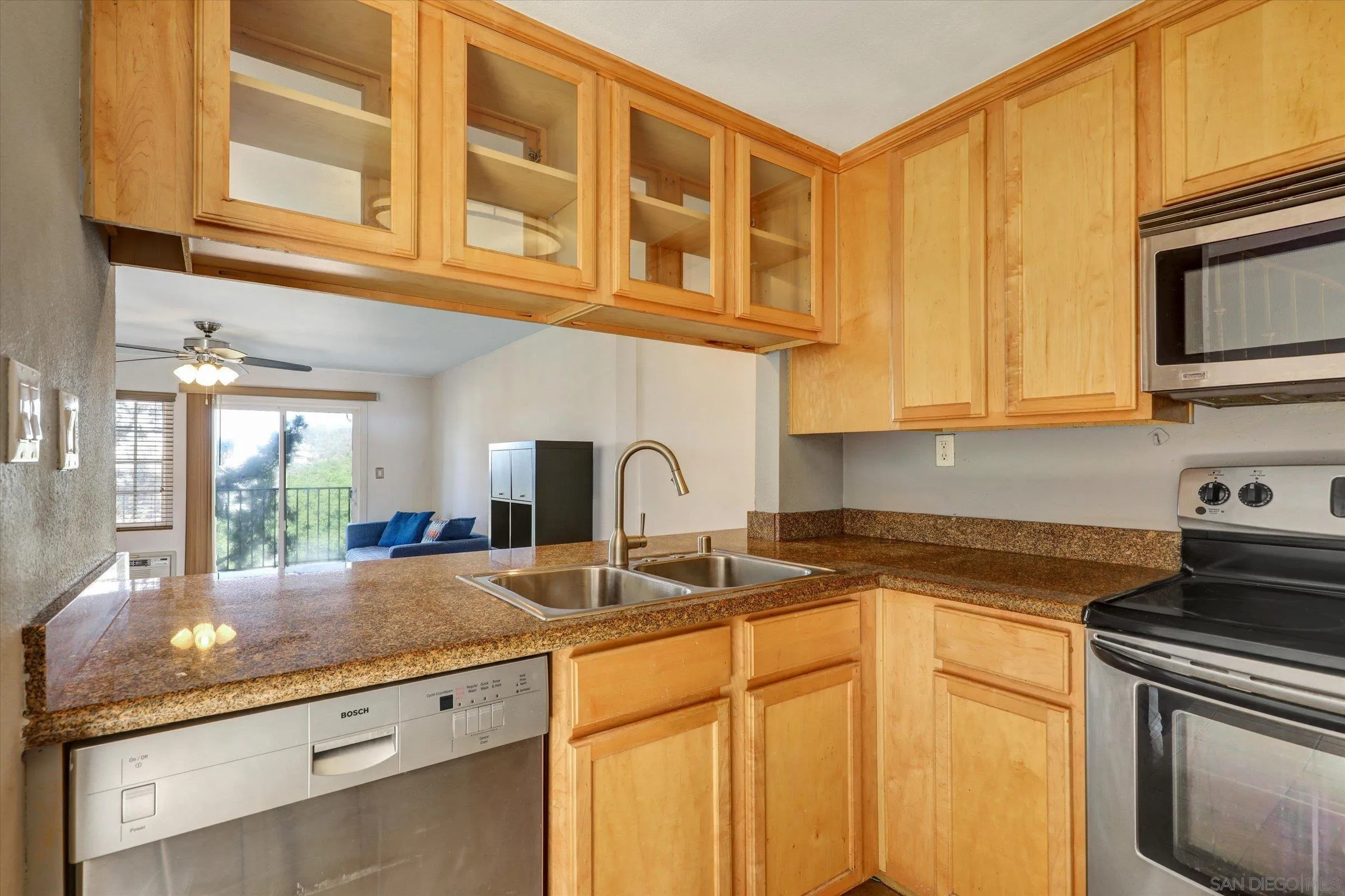 Photo #5: 260002160 Listing: Photo #5