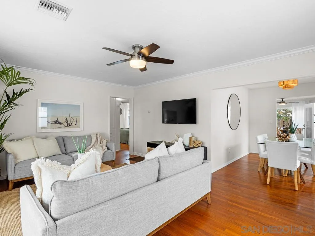 https://cdn.realtyfeed.com/cdn/127/260002161/739f922988a49e619302bd215f3d3f1d.webp
