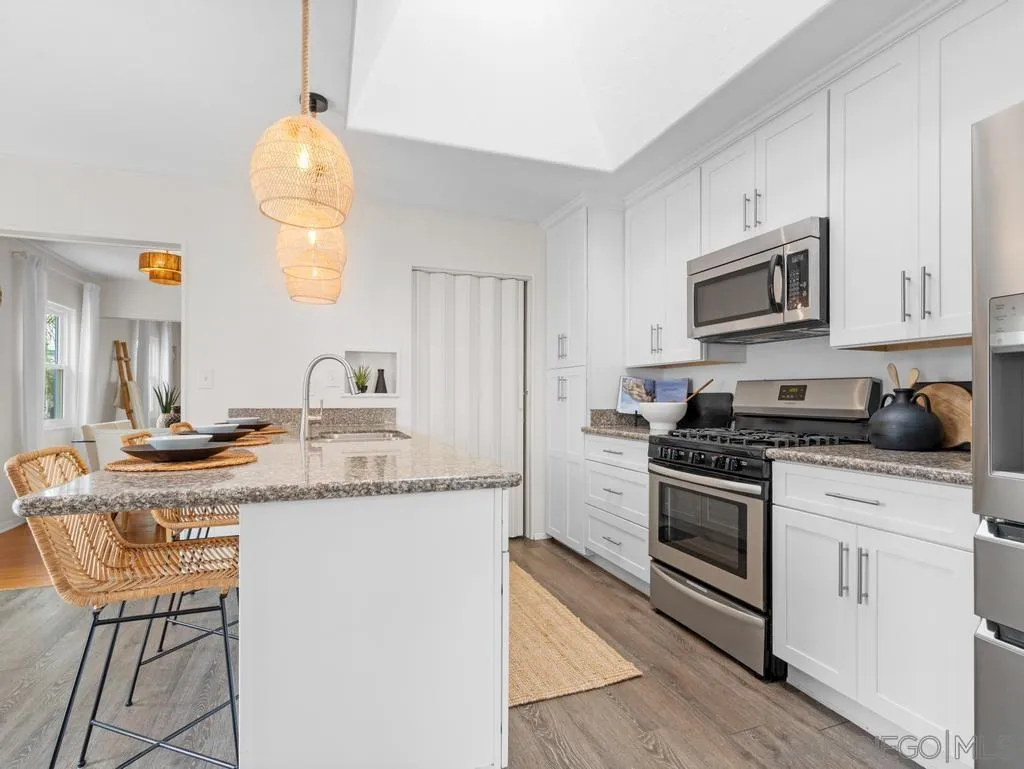 https://cdn.realtyfeed.com/cdn/127/260002161/bccb2646a520c6f2289d37f1e04120ae.webp