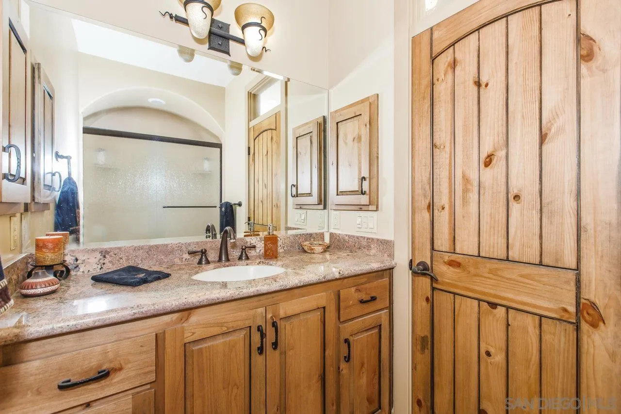https://cdn.realtyfeed.com/cdn/127/260002165/36a4442b7d2dac1cbbce0558816363b1.webp