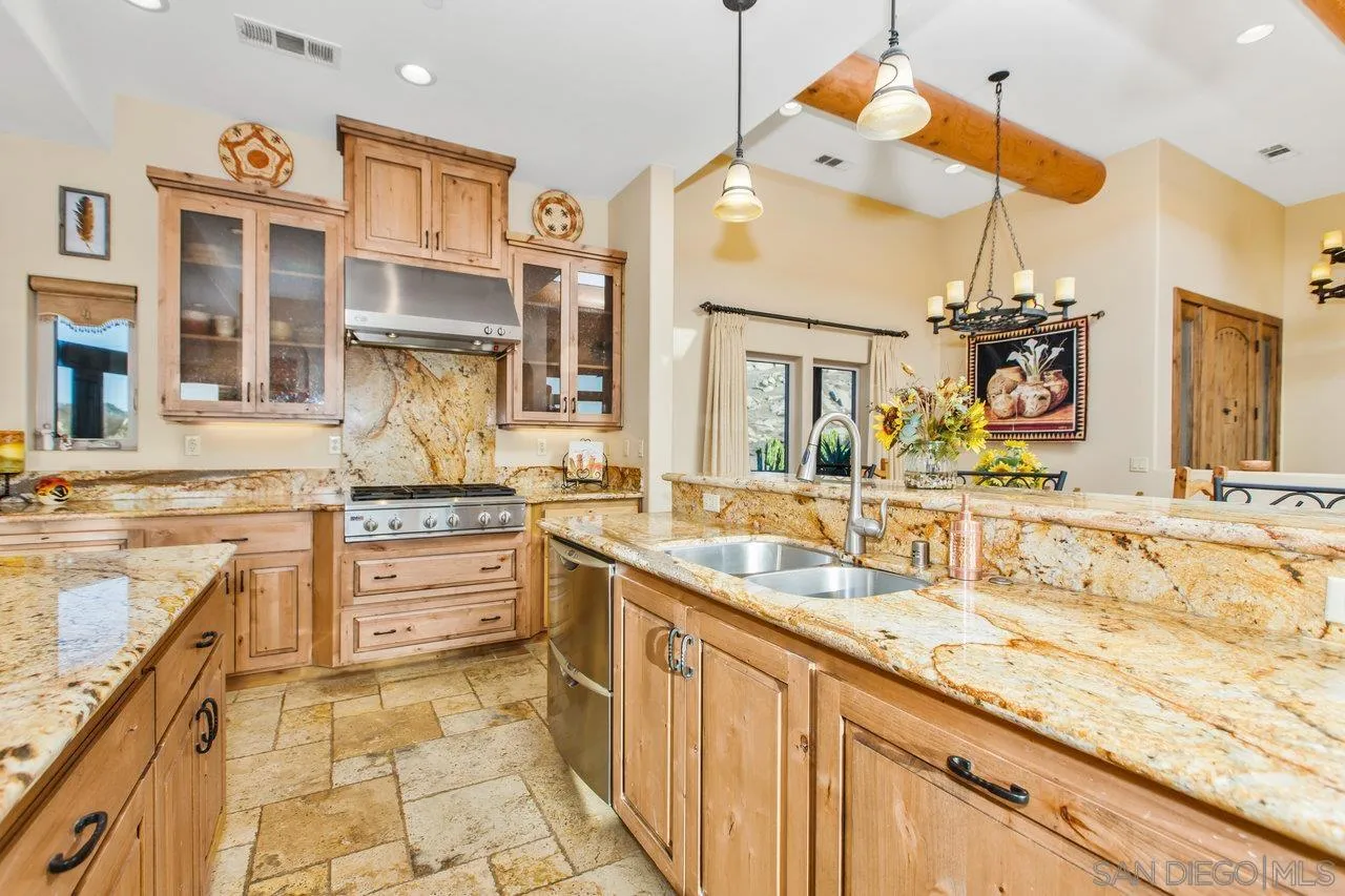 https://cdn.realtyfeed.com/cdn/127/260002165/4bf7b646f7b5caed5f7745b5afba7129.webp