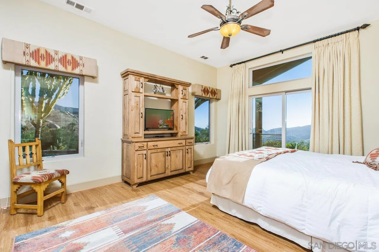 https://cdn.realtyfeed.com/cdn/127/260002165/5b76a4390df626422123f59db9e5b4c8.webp