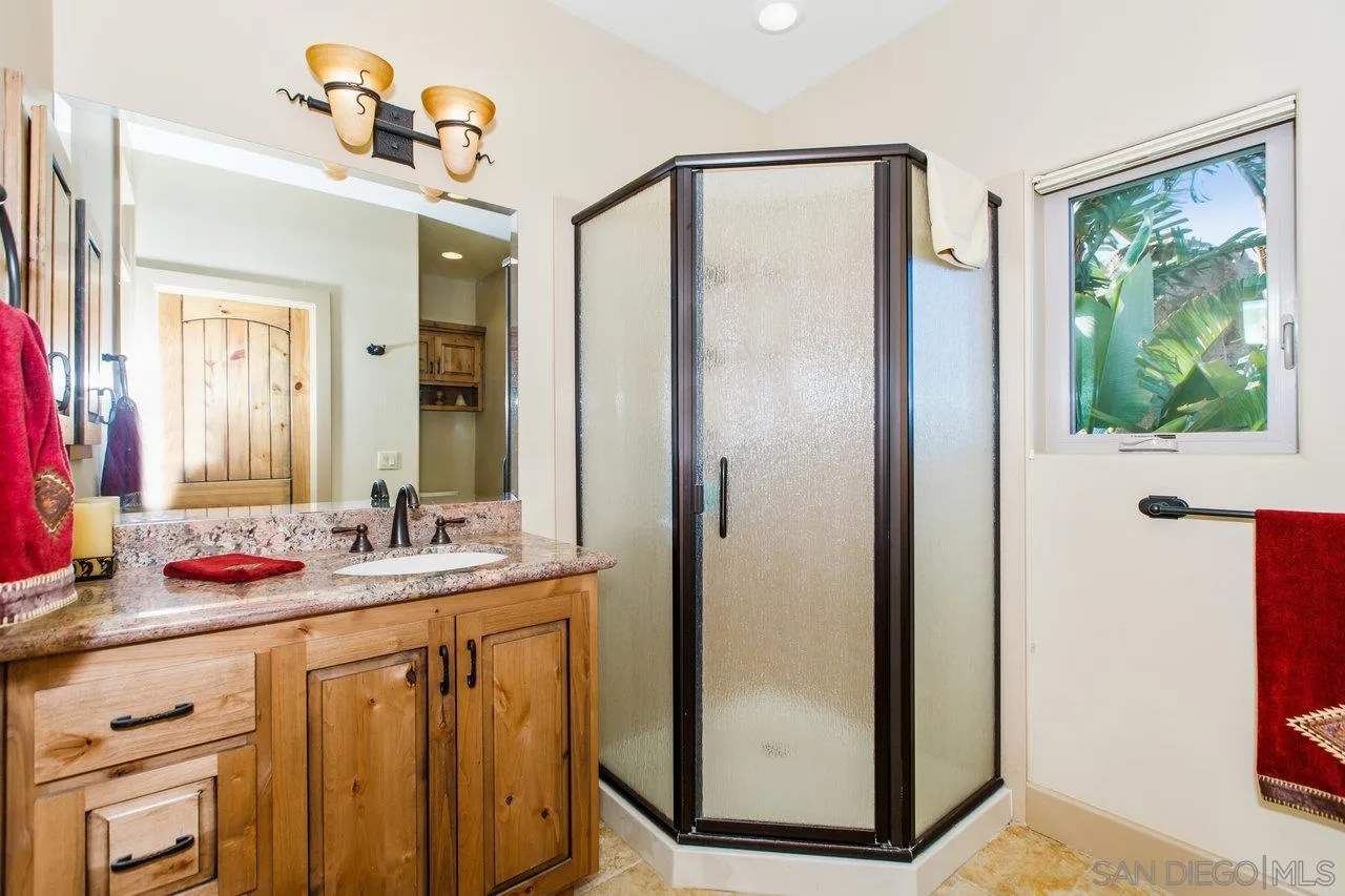 https://cdn.realtyfeed.com/cdn/127/260002165/5ffa6b6a5e3af9581643e390ebd64134.webp