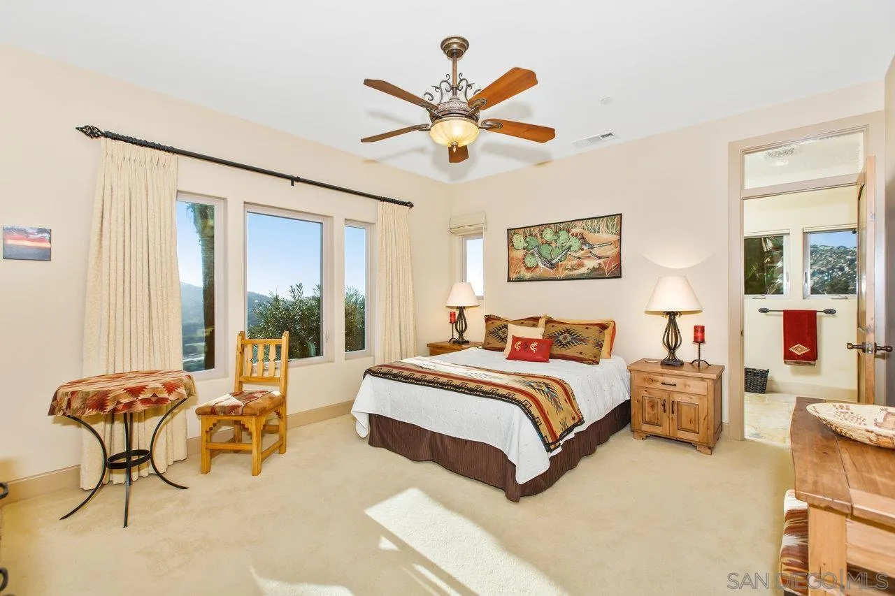 https://cdn.realtyfeed.com/cdn/127/260002165/6ff480525aa225bd4cbc54a272b4323e.webp
