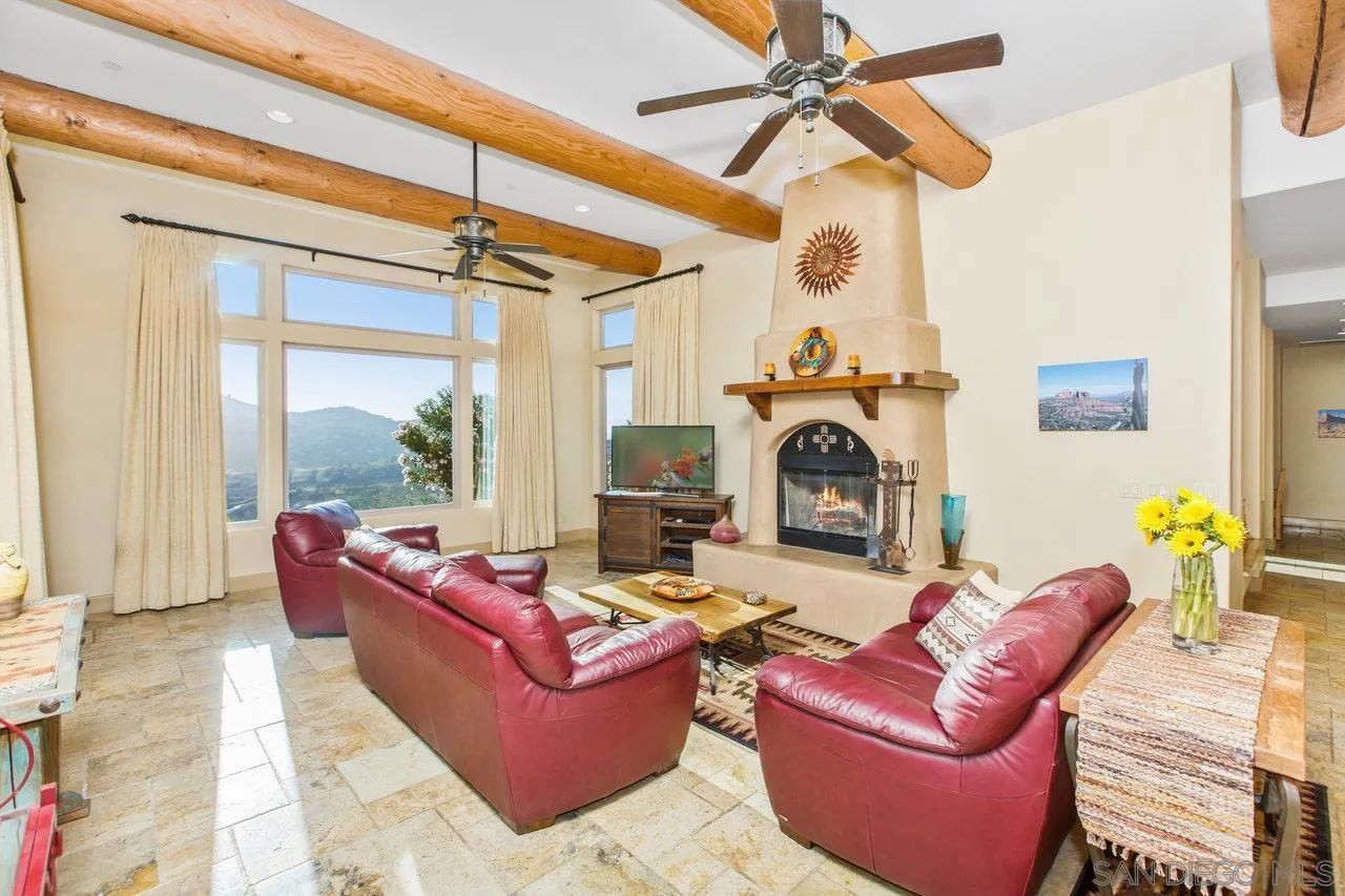 https://cdn.realtyfeed.com/cdn/127/260002165/73d563f93114480eb653fc19cc77c77f.webp