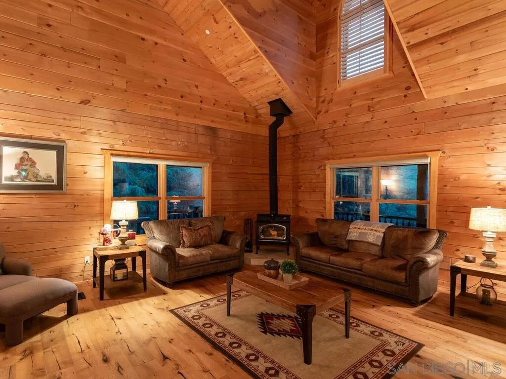 https://cdn.realtyfeed.com/cdn/127/260002167/129c8cc068578b03737006f8b3b2d8c1.webp