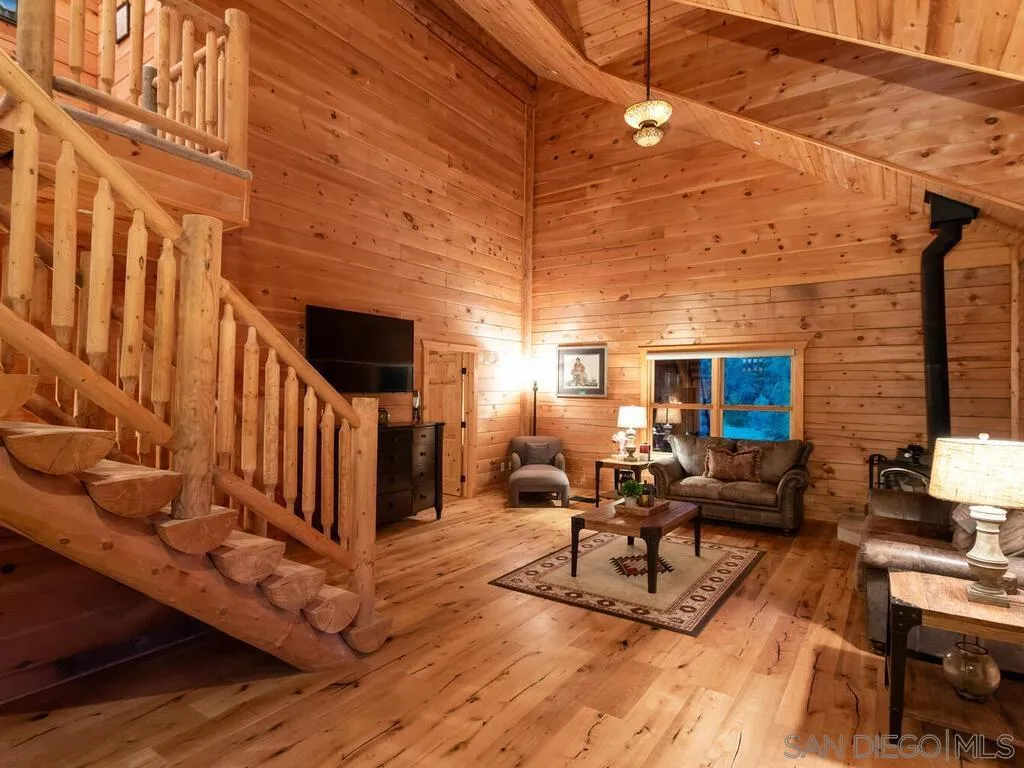 https://cdn.realtyfeed.com/cdn/127/260002167/36cf52567506b5439b8cd84d0ce148df.webp