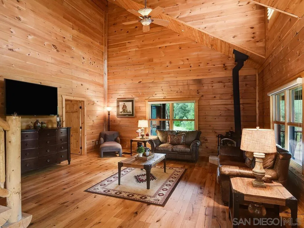 https://cdn.realtyfeed.com/cdn/127/260002167/7966c3a4feddf0d94784d1751be90371.webp