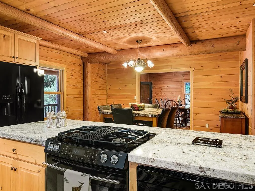https://cdn.realtyfeed.com/cdn/127/260002167/d30e346cb2caa9e4716d9741e8a3f95b.webp