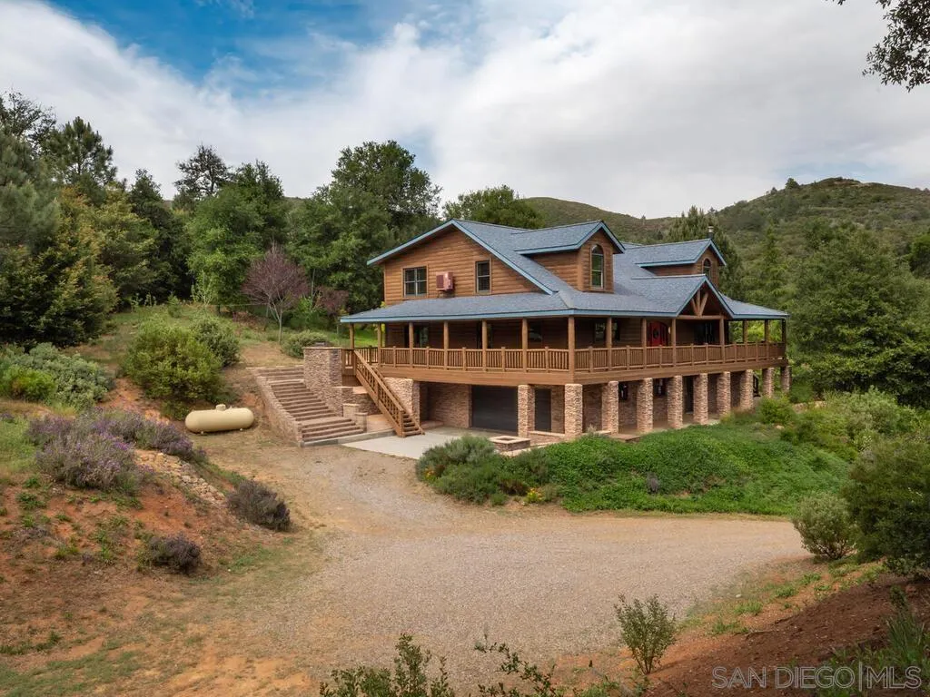 https://cdn.realtyfeed.com/cdn/127/260002167/e82bd4f6319819615c6a7005ae640ee5.webp