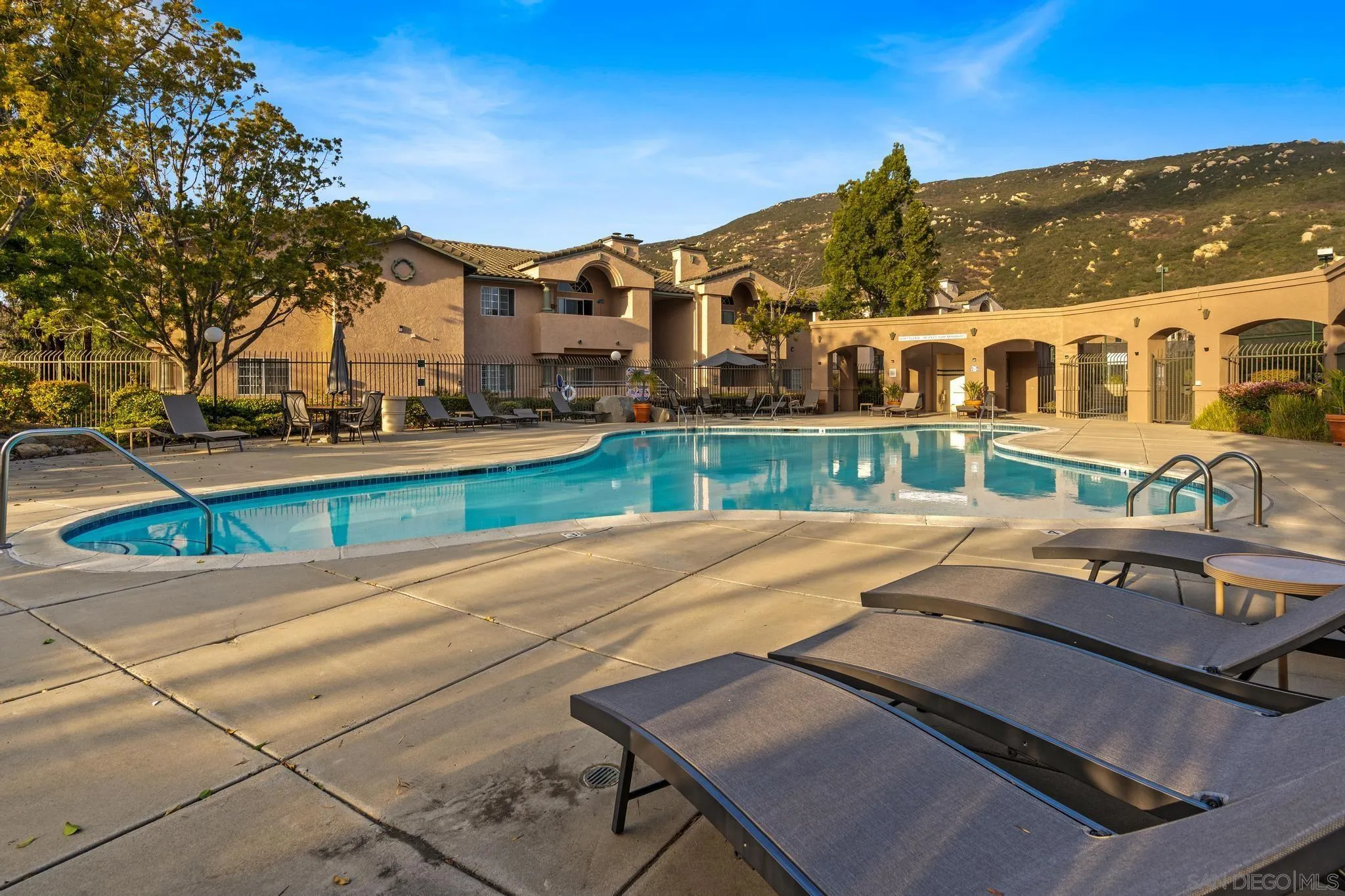 Photo #8: 260002169 Listing: Photo #8