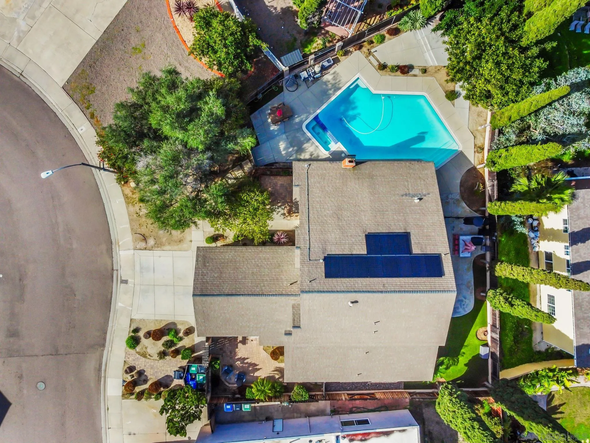 https://cdn.realtyfeed.com/cdn/127/260002170/95ef1244f777ac8e21d269e6cd314f17.webp