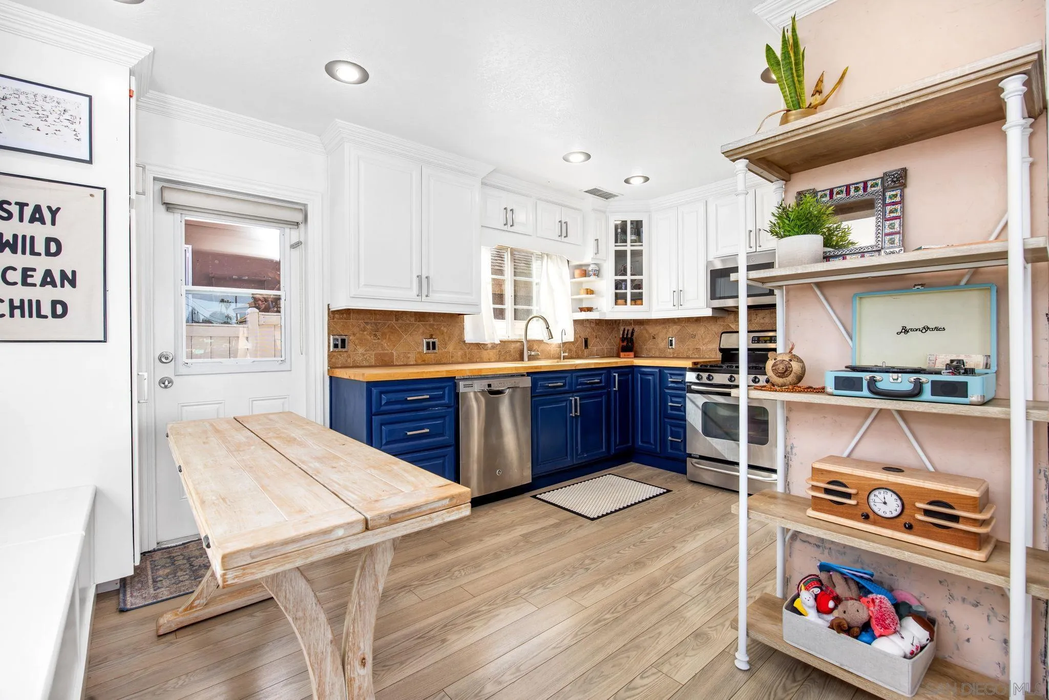 https://cdn.realtyfeed.com/cdn/127/260002171/9e3dc3ea7a8d906711deb7890e9a0f62.webp