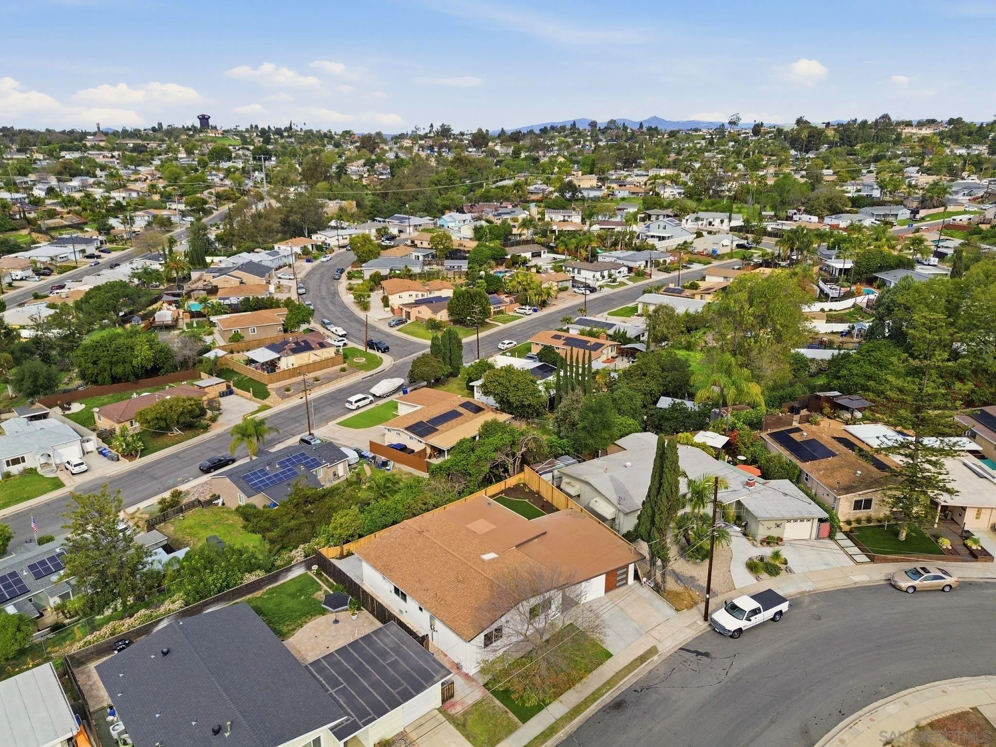 https://cdn.realtyfeed.com/cdn/127/260002172/1937f752ff4179255a0324c361f2f0f4.webp