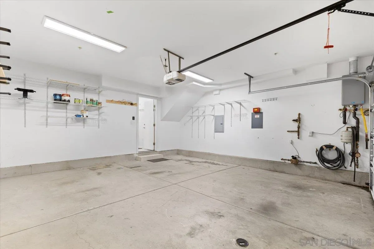 https://cdn.realtyfeed.com/cdn/127/260002181/25d87162eb5ccb26ab85882dc80be037.webp