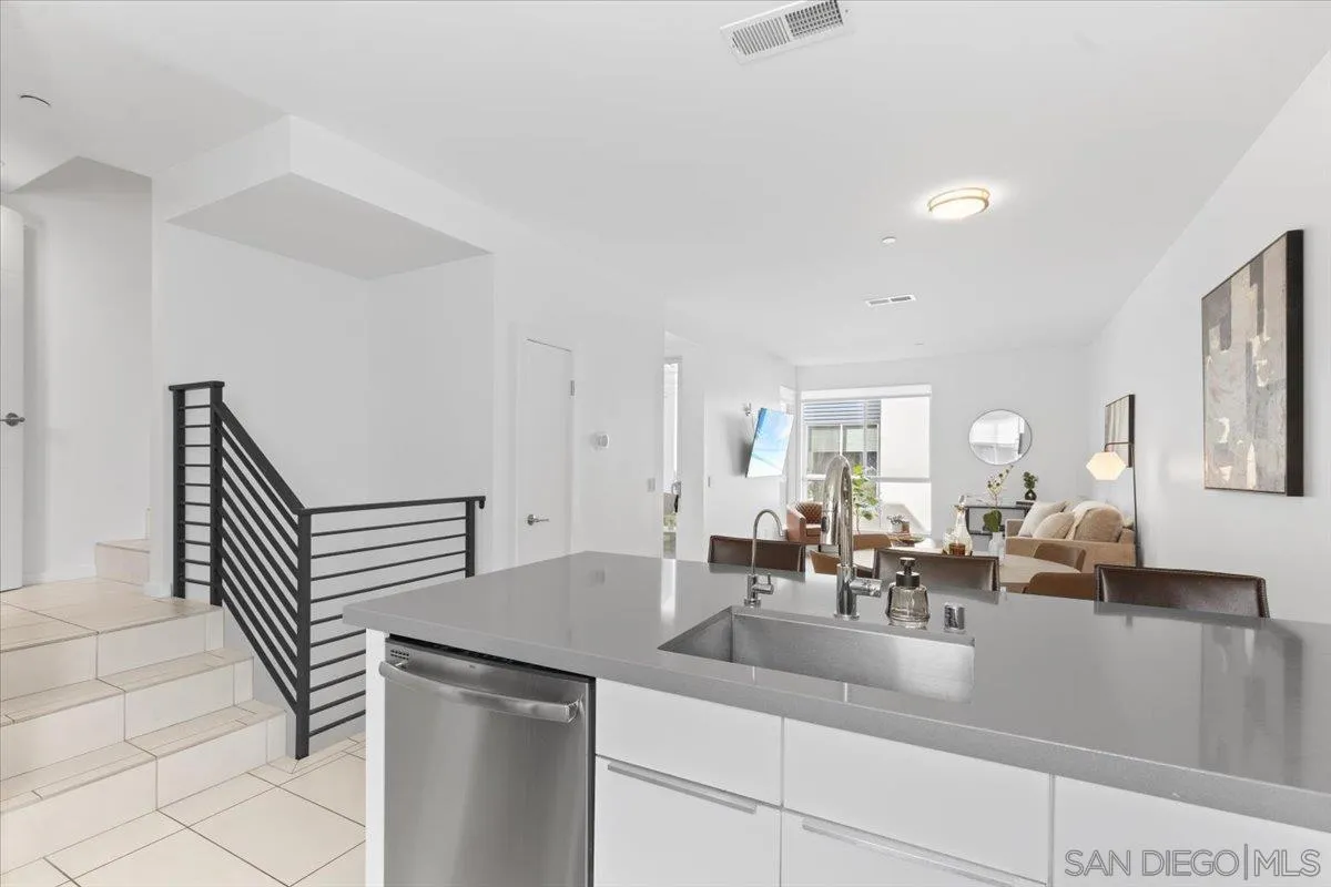 https://cdn.realtyfeed.com/cdn/127/260002181/467a950c096dac1b6a56571122c86911.webp