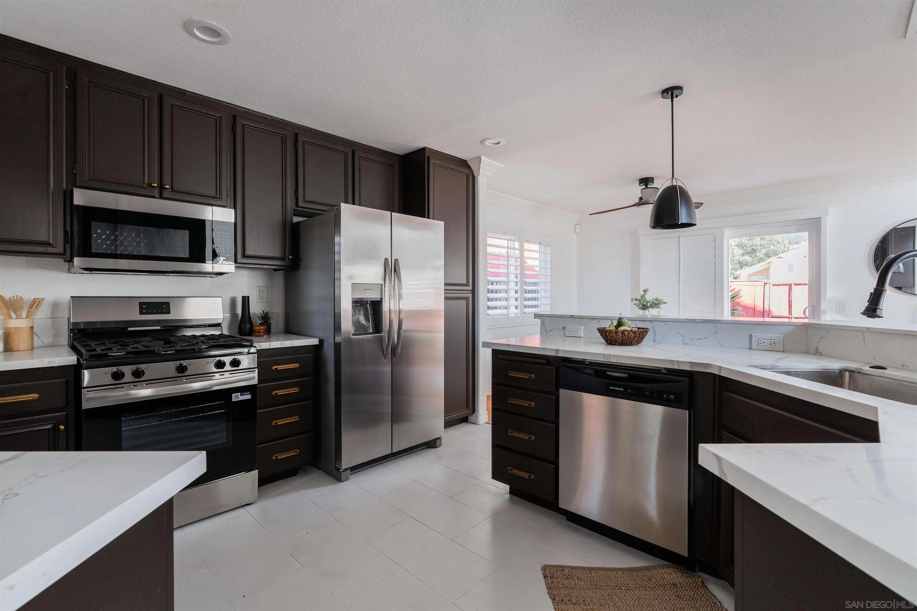 https://cdn.realtyfeed.com/cdn/127/260002187/6add228f9976222d0a3a59868647ab77.webp