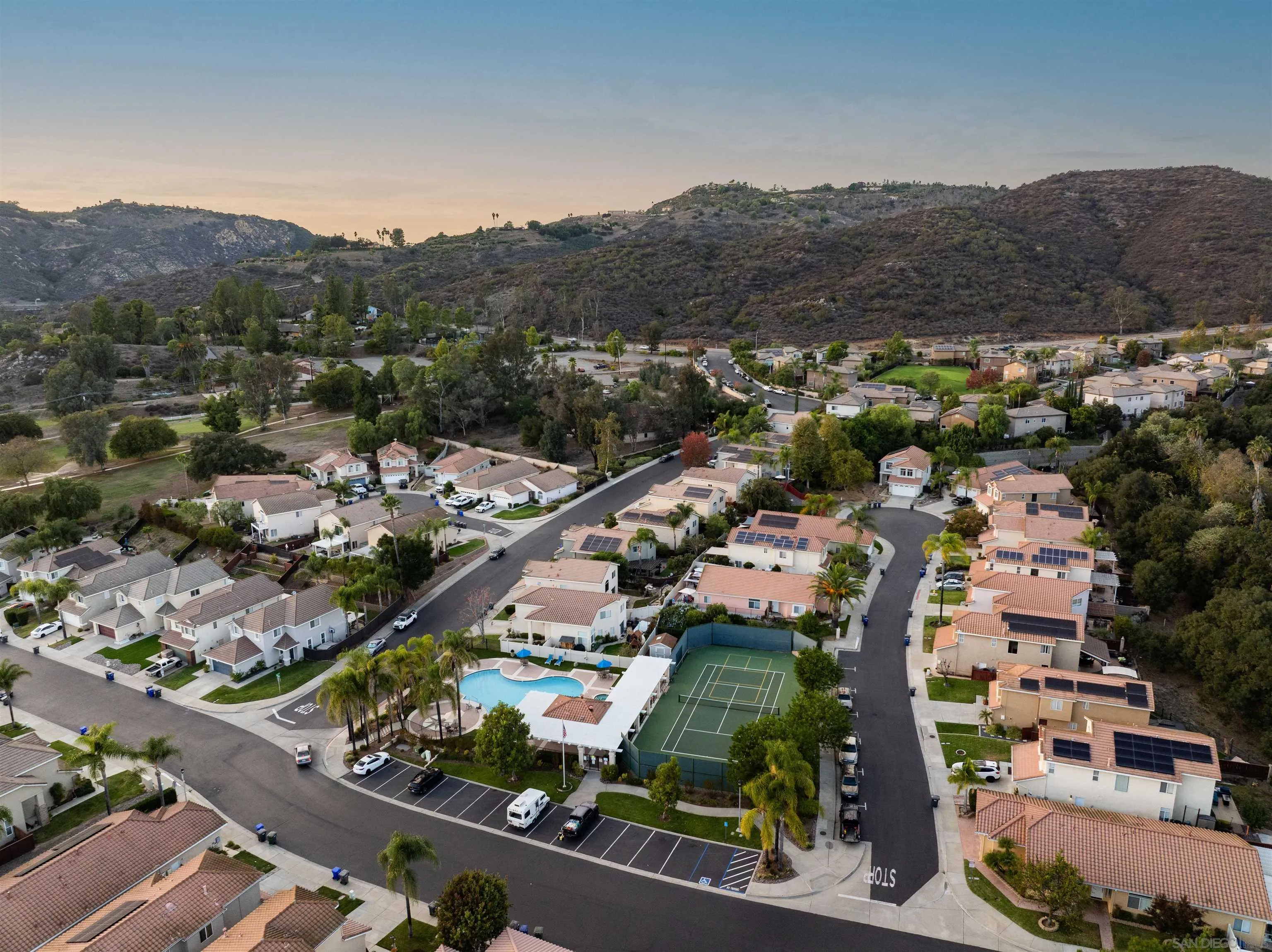 https://cdn.realtyfeed.com/cdn/127/260002187/78127160ed9e3014520333d85fb18cf3.webp
