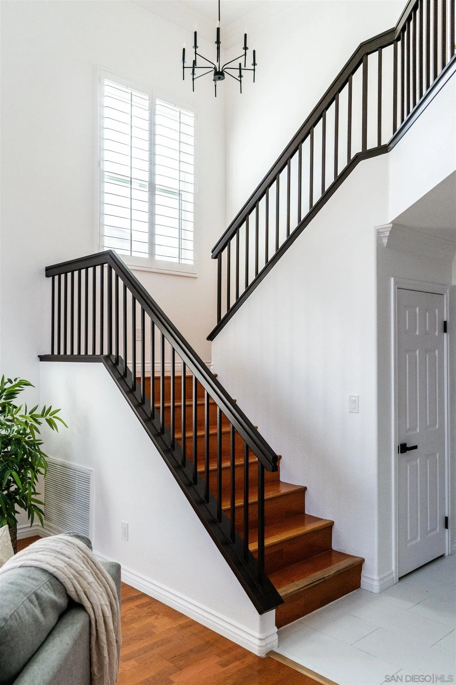 https://cdn.realtyfeed.com/cdn/127/260002187/9aef0430f5e639c39f241bae9902567d.webp