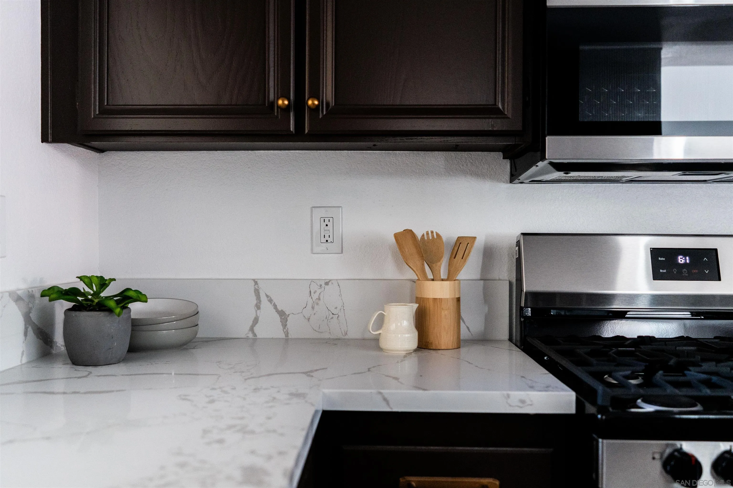 https://cdn.realtyfeed.com/cdn/127/260002187/fcb14b8c81174fbabf50912e21a20850.webp