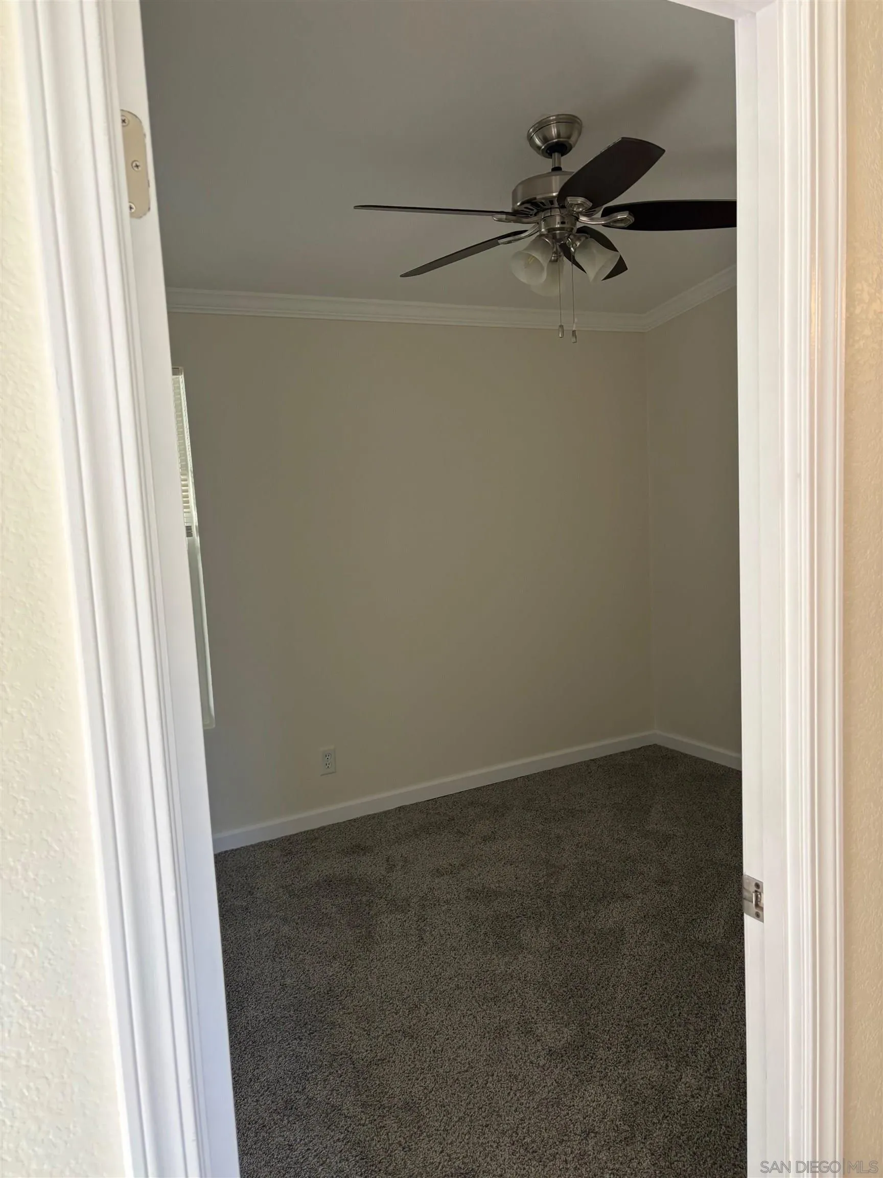 https://cdn.realtyfeed.com/cdn/127/260002189/3a5e692f857583110676cb477414b203.webp