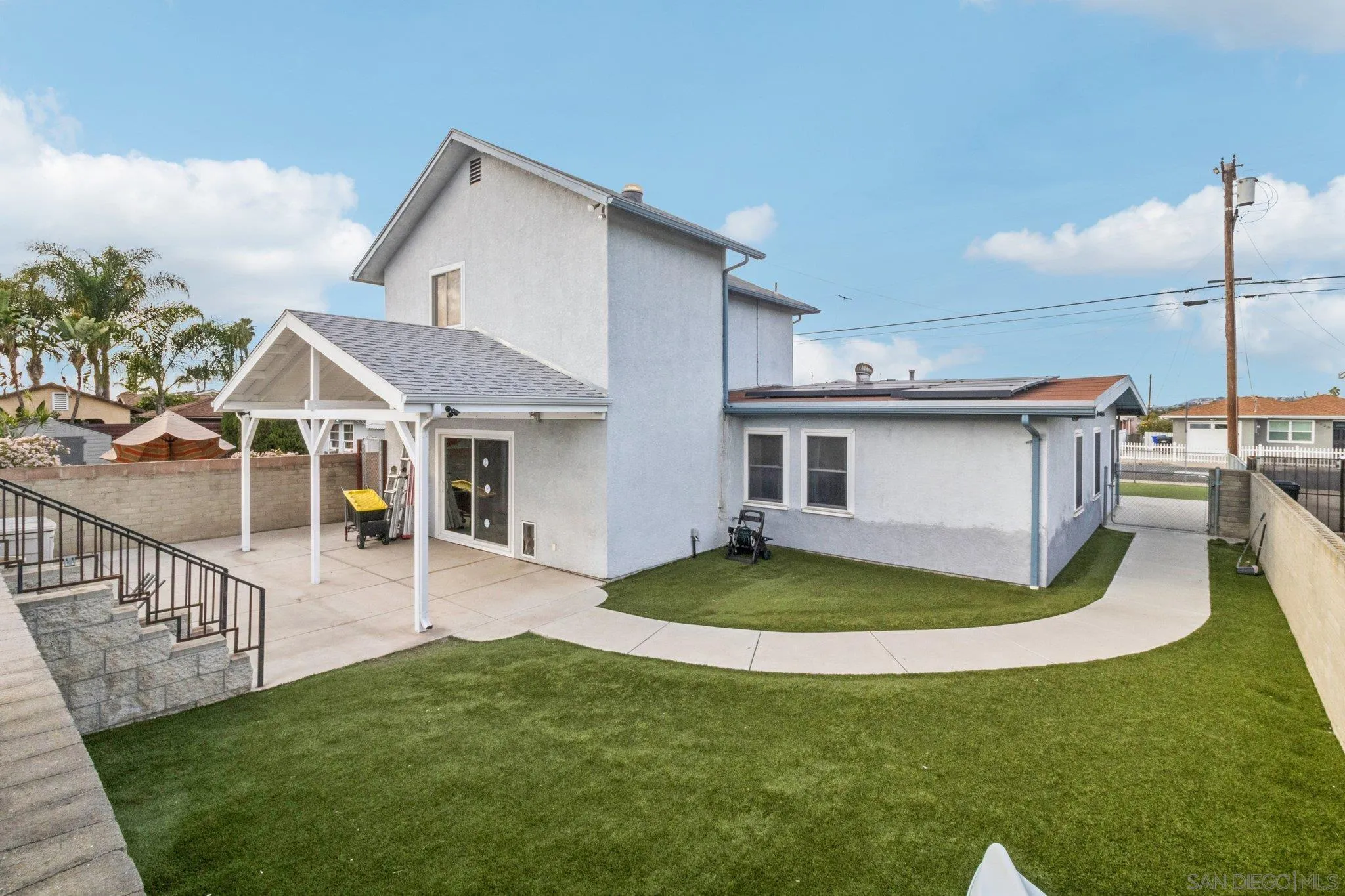 https://cdn.realtyfeed.com/cdn/127/260002195/2e4f48a00523946a84b12c5c1738f442.webp