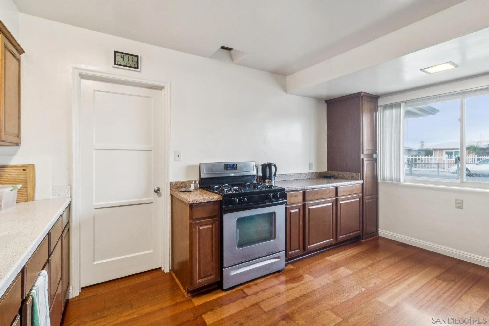 https://cdn.realtyfeed.com/cdn/127/260002195/3a1c9a2aaab93c73e7b09133f68729b1.webp