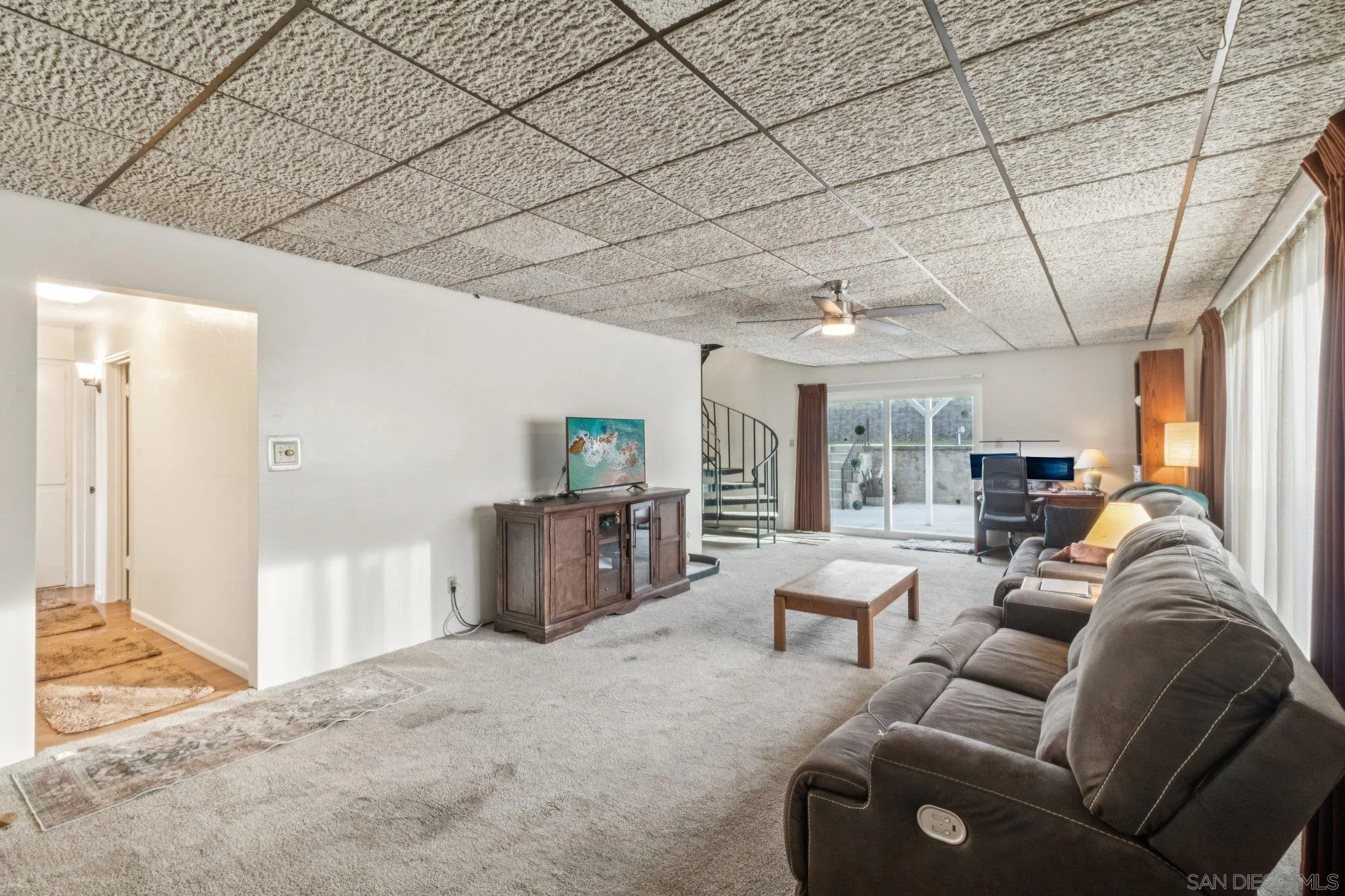 https://cdn.realtyfeed.com/cdn/127/260002195/645ccf20178173d65a38f52194ec44b8.webp