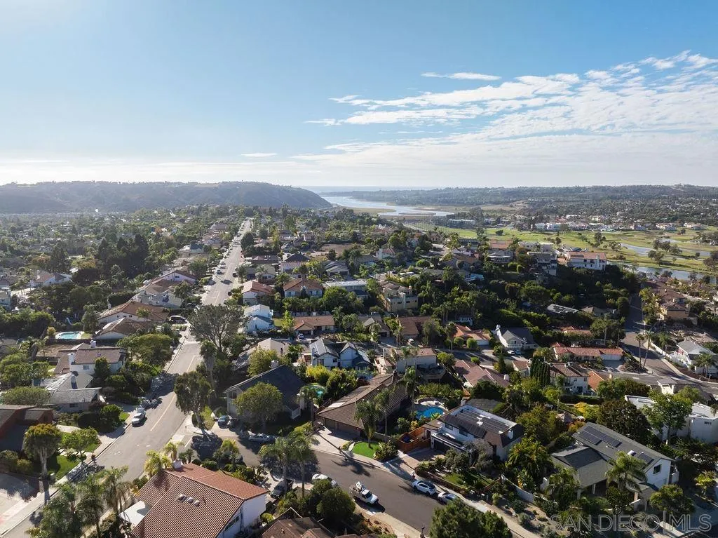 https://cdn.realtyfeed.com/cdn/127/260002200/9d7b9a87e728cc356a3f88bff8f21df7.webp